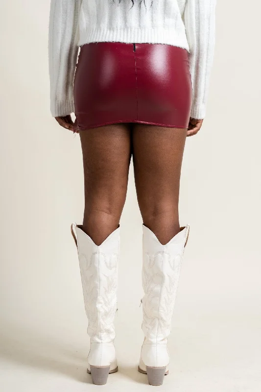 Faux leather skirt burgundy