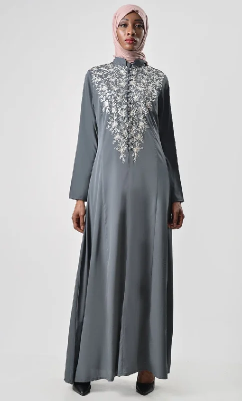 Sleeck Detail Embroidered Abaya