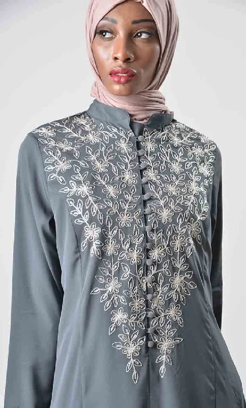 Sleeck Detail Embroidered Abaya